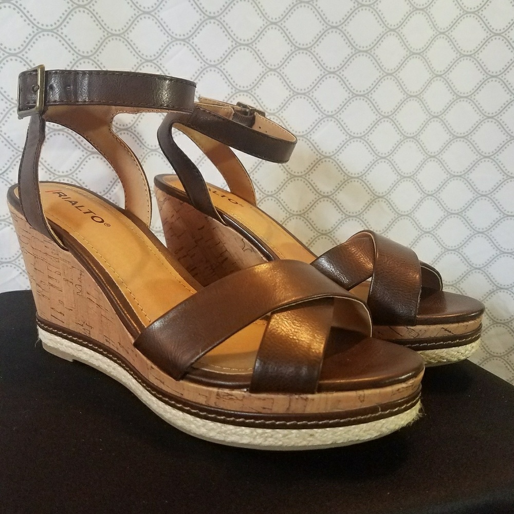Brown Wedges